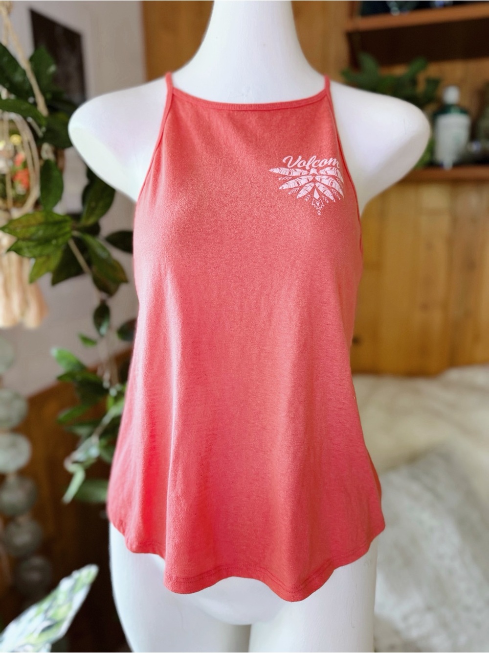 Volcom Women’s Coral High Neck Graphic Tank Top Size Medium Boho Surf